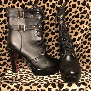Black heel booties